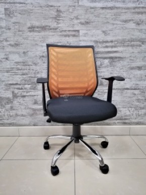 Кресло Barneo K-138 для персонала (черная ткань оранжевая сетка) в Заводоуковске - zavodoukovsk.mebel-74.com | фото